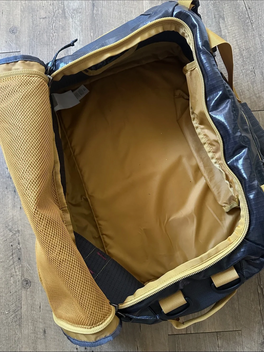 Patagonia Black hole Duffel 40L